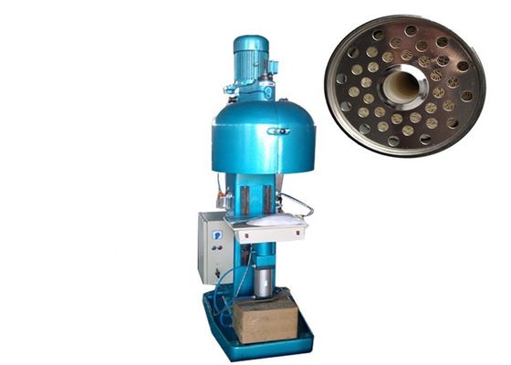 La cubierta plástica del filtro de aceite que hacía el CE de la máquina certificó 940 x 640 x 2150m m